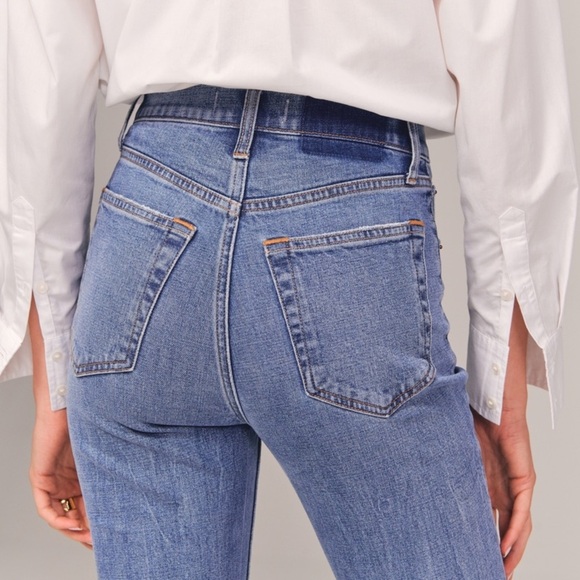 Abercrombie Ultra High Rise Ankle Straight Jean - Picture 5 of 10